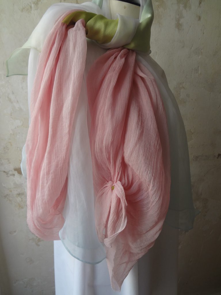 foulard en soie inspiré par l'orchidée sabot de vénus